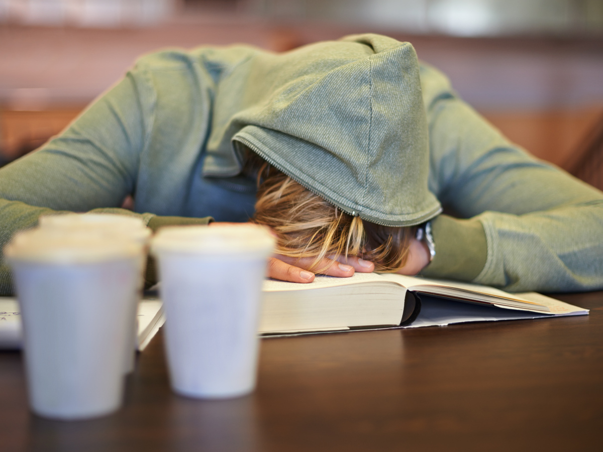 1699543414 592 Teens need sleep Why is it so hard to start | isentertainmentgroup