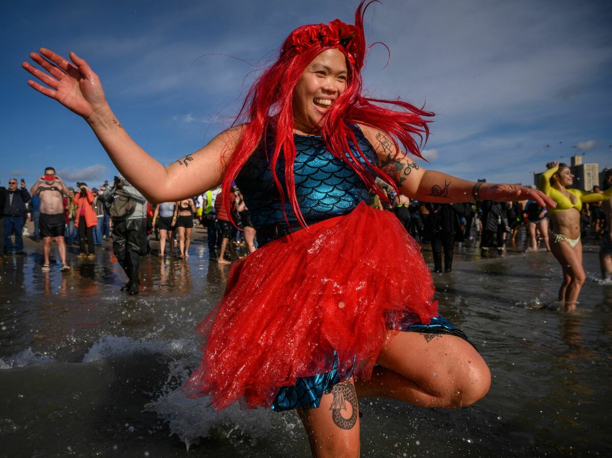 1704050871 820 Polar bear plunge on New Years Day The science on | isentertainmentgroup